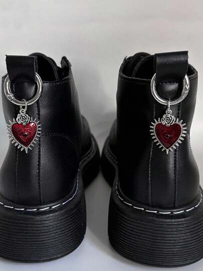 Goth 2 pièces/set Pendentif vintage gothique œil du mal et en forme de cœur, accessoires de décoration pour chaussures/bottes/sacs, Halloween