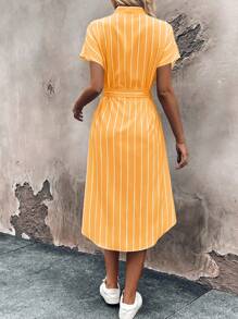 Chiquease 女士条纹蝙蝠袖短袖单排扣休闲长裙，夏季长款女装 - 黃色 - 查看 2