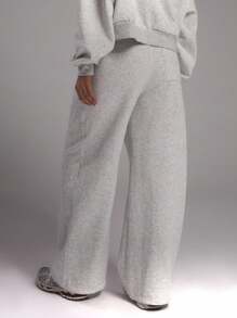 MUSERA 口袋细节阔腿运动裤，度假休闲夏季胶囊系列，机场秋季、冬季皆宜。