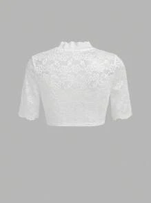 SHEIN Frenchy 2025 新款女式镂空蕾丝上衣，女式蕾丝花边短袖衬衫，甜心领荷叶边设计，女式纯色简约日常镂空蕾丝花边短袖衬衫，啤酒节连衣裙，啤酒节服装，白色衬衫，啤酒节，散发传统魅力的优雅衬衫蕾丝白上衣白色短款上衣挤奶女工上衣牛仔女牛仔上衣白色西部上衣 - 白色 - 查看 2