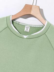 SHEIN 薄荷绿和黑色青少年男童日常休闲套装，针织长袖圆领上衣搭配长裤，饰有字母图案和口袋，冬季套装，冬季服装，秋季服装，所有儿童服装，黑色裤子。 - 薄荷綠 - 查看 4