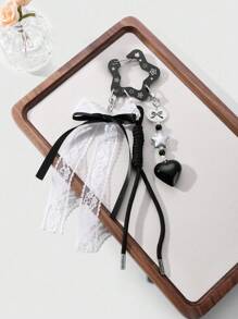 ROMWE Anime 1 pieza Estilo gótico vintage punk negro hueco de acrílico en forma de estrella, corazón, cinta de tul blanco trenzado Llavero DIY, Colgante de bolso, Colgante de teléfono, Regalo para mujeres, niñas, Halloween - Negro - Ver 7