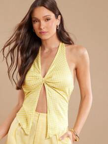 L'Amorae Atasan Halter Wanita Motif Gingham dengan Punggung Terbuka, Bagian Dada Berkerut, dan Belahan di Bagian Bawah. - Kuning - View 1