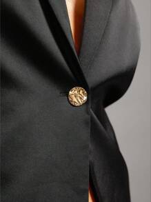 Hauture Plus Solid Sleeveless Lapel Single Button Top - Black - View 2