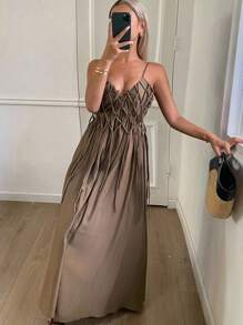 Livesso 纯色宽松 A 字形抽绳流苏装饰吊带连衣裙，女士休闲假日夏季长裙