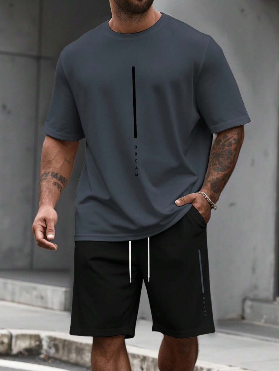 Manfinity LEGND 2件套大码男士休闲短袖T恤和宽松短裤套装 - 彩色 - 查看 1
