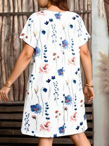 EMERY ROSE 休闲百搭度假风蓝白碎花加大码V领落肩连衣裙，适合夏季