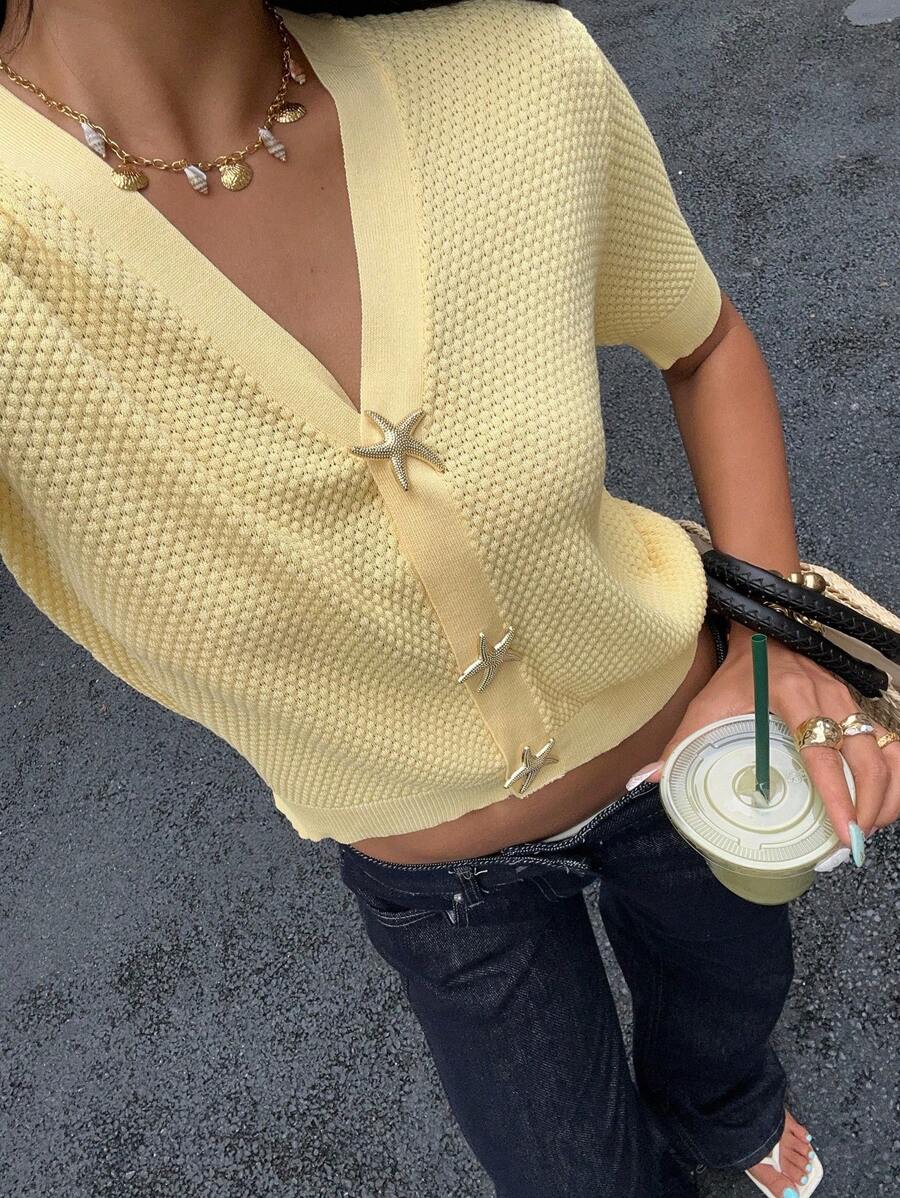 SHEIN EZwear Yellow Knitted Women's Short Sleeve Metal Buckle Decorated Cropped Cardigan With Starfish Design