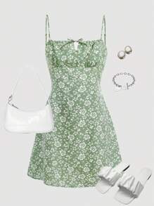 SHEIN 青少年女孩休闲绿色花卉印花褶饰胸前中心蝴蝶结装饰 A 字形吊带吊带连衣裙，适合夏季、度假、海滩装