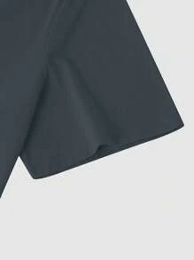 Manfinity LEGND 2件套大码男士休闲短袖T恤和宽松短裤套装 - 彩色 - 查看 6