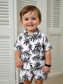 SHEIN Playful Pals 两件套幼儿婴儿男童度假绿色热带植物图案短袖衬衫松紧腰短裤套装，儿童服装。幼儿服装，幼儿衬衫，幼儿短裤，婴儿套装，6个月-3岁 - 黑與白 - 查看 10