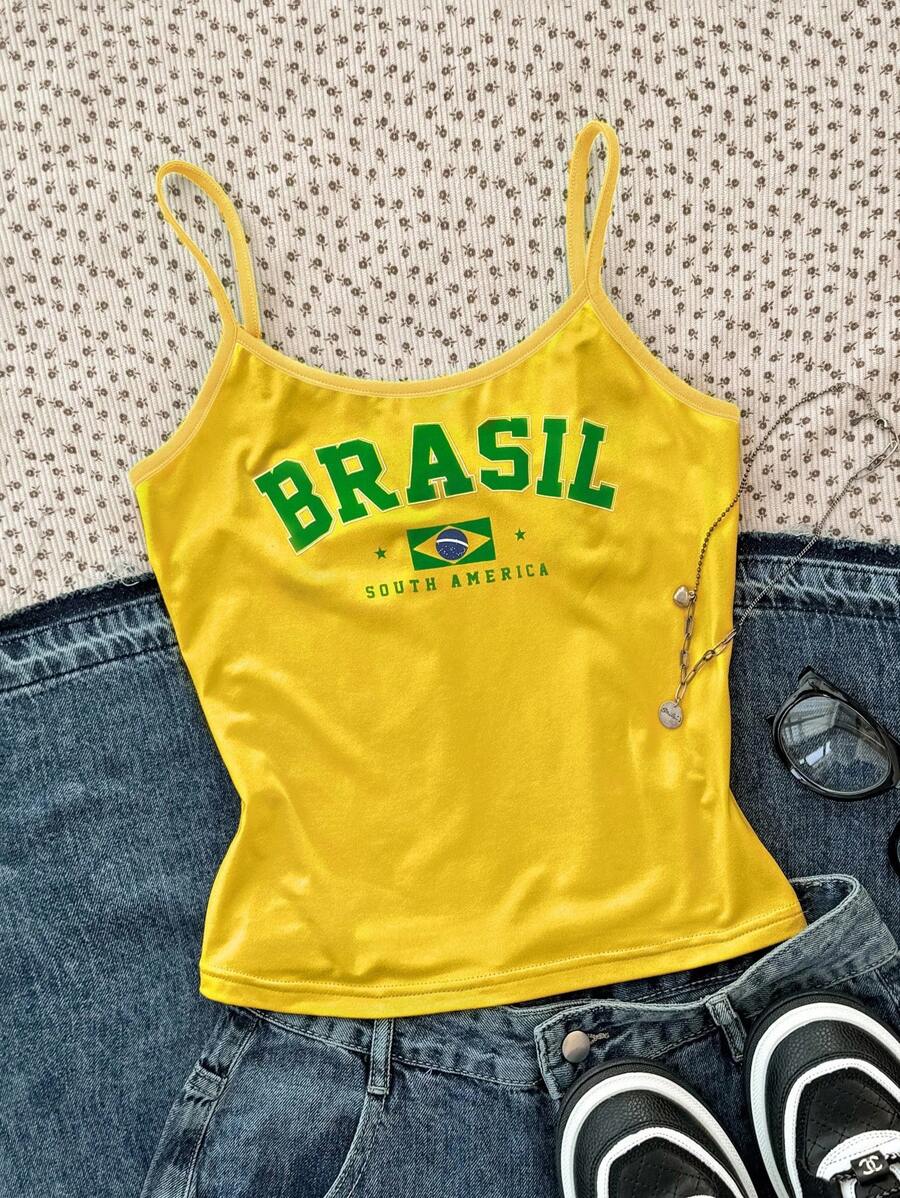 少女活力巴西图案印花吊带背心，修身剪裁，适合夏季、运动和休闲穿着。巴西风情黄色背心，夏季必备单品。