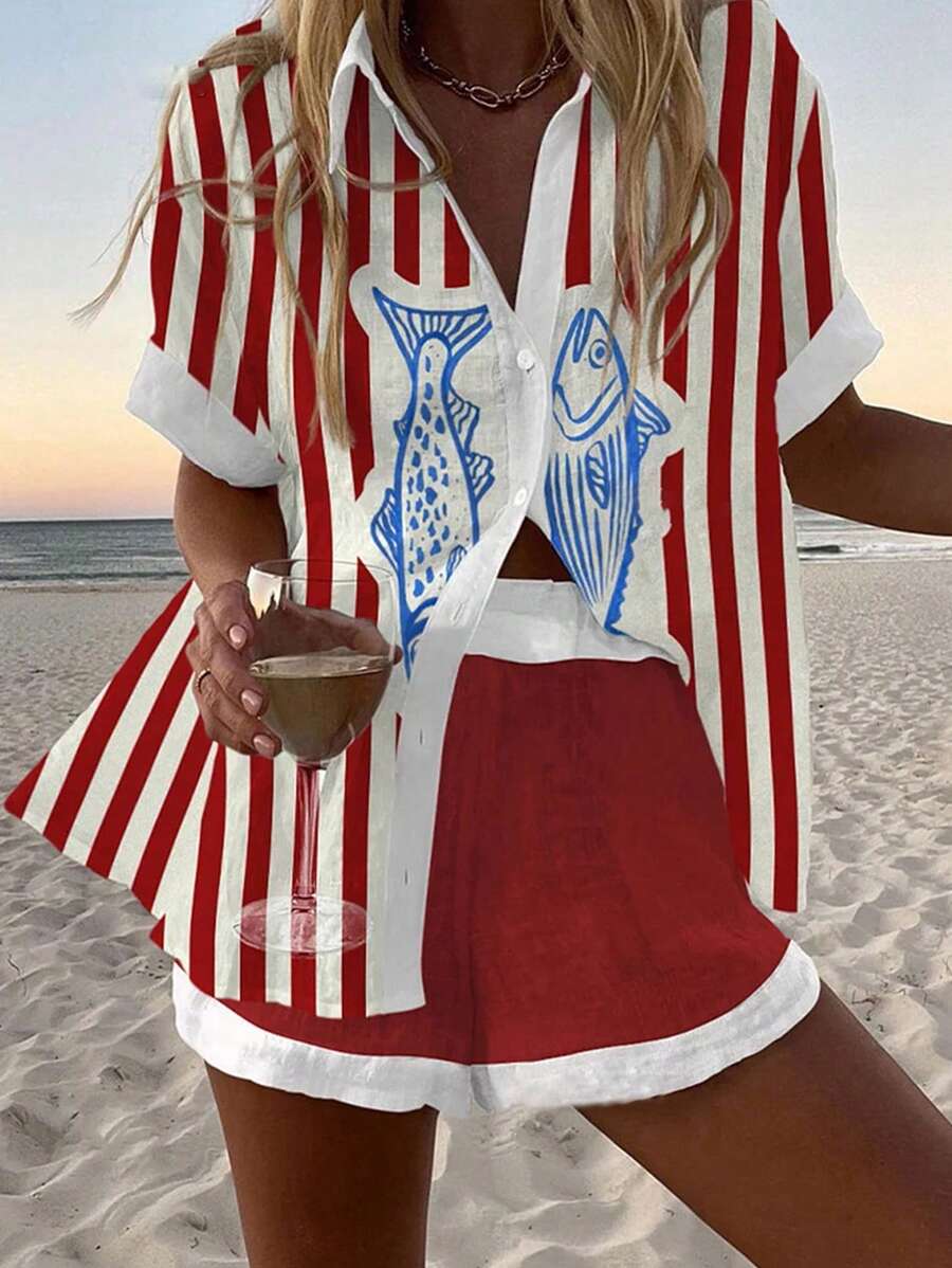 SHEIN EZwear 女款休閒極簡復古條紋魚紋印花套裝,翻領鈕扣上衣與短褲兩件套,適合夏季 - 彩色 - 查看 1