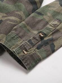 Manfinity Homme قميص كاجوال بأكمام طويلة متعدد الجيوب بطبعة الكامو من الجينز، مقاوم للتجعد والأوساخ، مناسب لجميع الفصول، خريفي