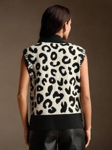 Anewsta Chaleco de punto con decoración de tachuelas y estampado de leopardo jacquard para mujer - Blanco y Negro - Ver 3