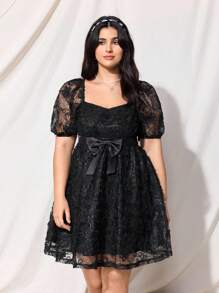 SHEIN MOD فستان قصير مطرز بأكمام منتفخة مقاس كبير، أسود، صيفي، تصميم مزين بفيونكة ساتان، أنيق، رسمي، للسهرة، الحفلات والمناسبات والولائم بطراز النهضة - الأسود - مشاهدة 6