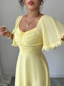 Modelyn فستان صيفي إجازي فرنسي، من الشيفون ذو تصميم بتنجيد مكشكش باللون الأصفر الزبداني الثابت - أصفر - مشاهدة 2