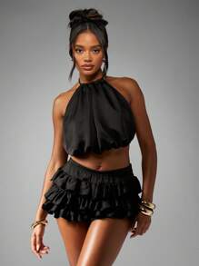 MISSGUIDED 魅力四射的露背荷叶边迷你两件套缎面派对俱乐部节日套装，搭配层叠裙摆，适合婚礼宾客、夏日夜晚外出等场合，优雅迷人。 - 黑色 - 查看 1
