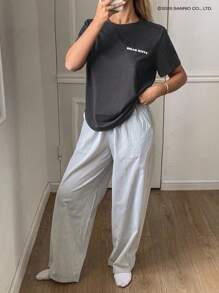 HELLO KITTY | DAZY 字母和卡通印花短袖T恤和条纹宽松睡裤女士睡衣套装