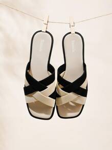 Women Shoes Fashionable And Comfortable Women's Shoes - Black and White - View 2