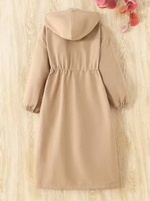 SHEIN 青少年女孩休闲街头服饰时尚法式优雅英伦学院风字母刺绣贴片宽松落肩长袖连帽撞色拉链抽绳腰部大口袋长款羽绒服夹克风衣 - 卡其色 - 查看 4