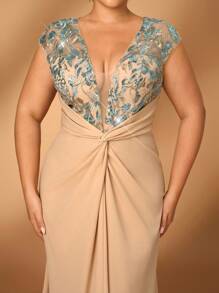 Serin 加大码优雅浪漫V领奢华亮片拼接弹力针织腰部扭曲美人鱼下摆串珠装饰孕妇装 - 杏色 - 查看 7