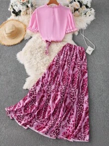 DreamSkyne 2 قطعة/طقم ملابس علوية وتنورة طباعة زهرية ثلاثية الأبعاد نمط فهد للنساء ذوات المقاسات الكبيرة مع أكمام قصيرة - وردي - مشاهدة 2