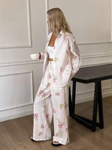 DAZY Set pijamale pentru femei, cu imprimeu floral pe toată suprafața, din dantelă, cu buzunare, stil cămașă, top și pantaloni, haine de toamnă