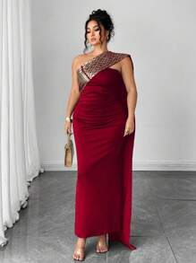 Elenzga Plus Size Long Fitted Dress With Middle Eastern Design, Strapless - Burgundy - View 4