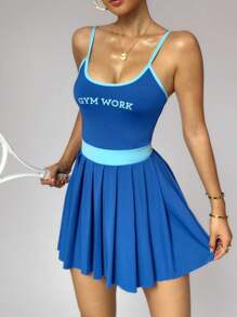 SHEIN Sports Rochie sport camisol plisată cu imprimeu cu litere în blocuri de culori pentru femei