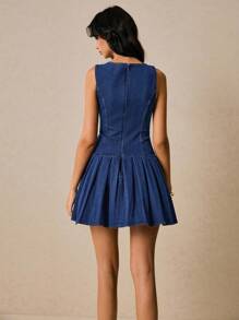 Poéselle 女士牛仔连衣裙，金属纽扣装饰，不对称门襟，褶裥设计，蓝色连衣裙，女士金属纽扣半门襟圆领无袖褶裥下摆时尚牛仔连衣裙，Y2K风格服装，街头服饰，女士牛仔套装，西部牛仔连衣裙，Y2K风格女装，生日女装，蓝色女装，西部牛仔连衣裙，西部牛仔女装，迷你连衣裙 - 深色水洗藍 - 查看 7