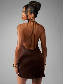 MISSGUIDED Gaun Mini Satin Leher Halter Tanpa Punggung untuk Pesta Malam, Klub, Tanpa Lengan, Musim Panas, Acara Malam, Tamu Pernikahan, Gaun Pendek Model A-Line - Coklat - View 2