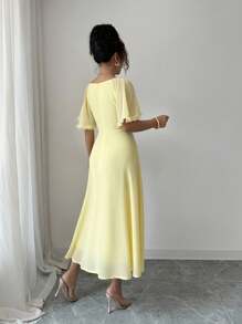 Modelyn فستان صيفي إجازي فرنسي، من الشيفون ذو تصميم بتنجيد مكشكش باللون الأصفر الزبداني الثابت - أصفر - مشاهدة 3