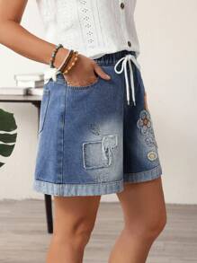 EMERY ROSE Women's Floral Embellished Drawstring Waist Insert Pockets Loose Denim Shorts - Blue - View 4