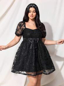 SHEIN MOD فستان قصير مطرز بأكمام منتفخة مقاس كبير، أسود، صيفي، تصميم مزين بفيونكة ساتان، أنيق، رسمي، للسهرة، الحفلات والمناسبات والولائم بطراز النهضة - الأسود - مشاهدة 8