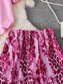 DreamSkyne 2 قطعة/طقم ملابس علوية وتنورة طباعة زهرية ثلاثية الأبعاد نمط فهد للنساء ذوات المقاسات الكبيرة مع أكمام قصيرة - وردي - مشاهدة 3