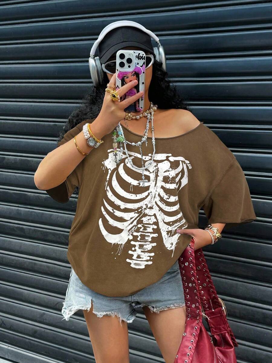 SHEIN EZwear 卡其色酸洗大码T恤，夏季时尚之选