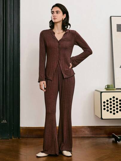 Moireta Minimalist Casual, Ribbed Knit, Cinched Waist V-Neck Flare Sleeve Women Pajamas Set