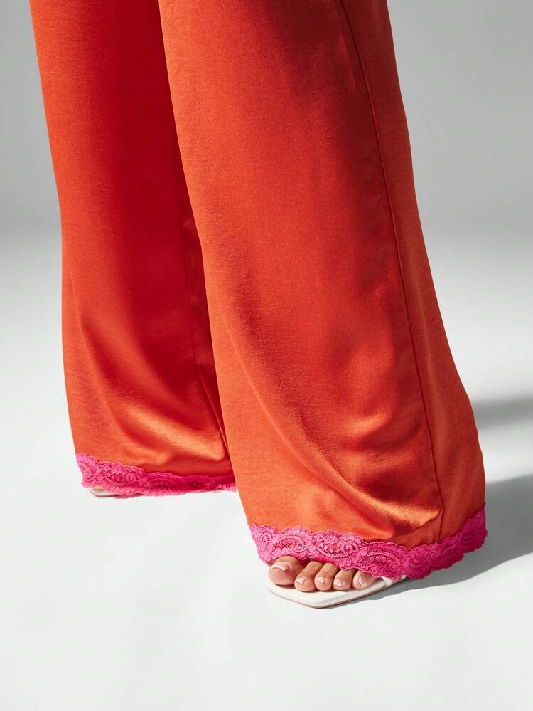 MISSGUIDED Pantalon palazzo bohème en satin martelé à jambes larges avec bordure en dentelle, idéal pour Noël
