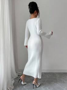 Chiquease 时尚优雅手工印花V领修身针织连衣裙，全白针织毛衣，适合大学校园秋冬季女装