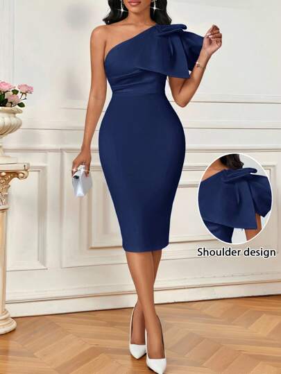 SHEIN Lady Vestidos elegantes de color blanco para mujer para primavera y verano, vestido de fiesta para el Día de San Valentín, vestido de graduación, vestido de invitada de boda, vestido de Año Nuevo, atuendos de cumpleaños para mujer. Vestido casual corto de ajuste ceñido con diseño de lazo grande en hombro oblicuo para mujer