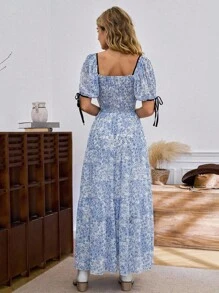 SHEIN LUNE New Women Square Neck Chiffon Ditsy Floral Front Tied Bow Waist Cutout Backless Color Block Trim Western Beach Vacation Dress - Blue and White - View 2