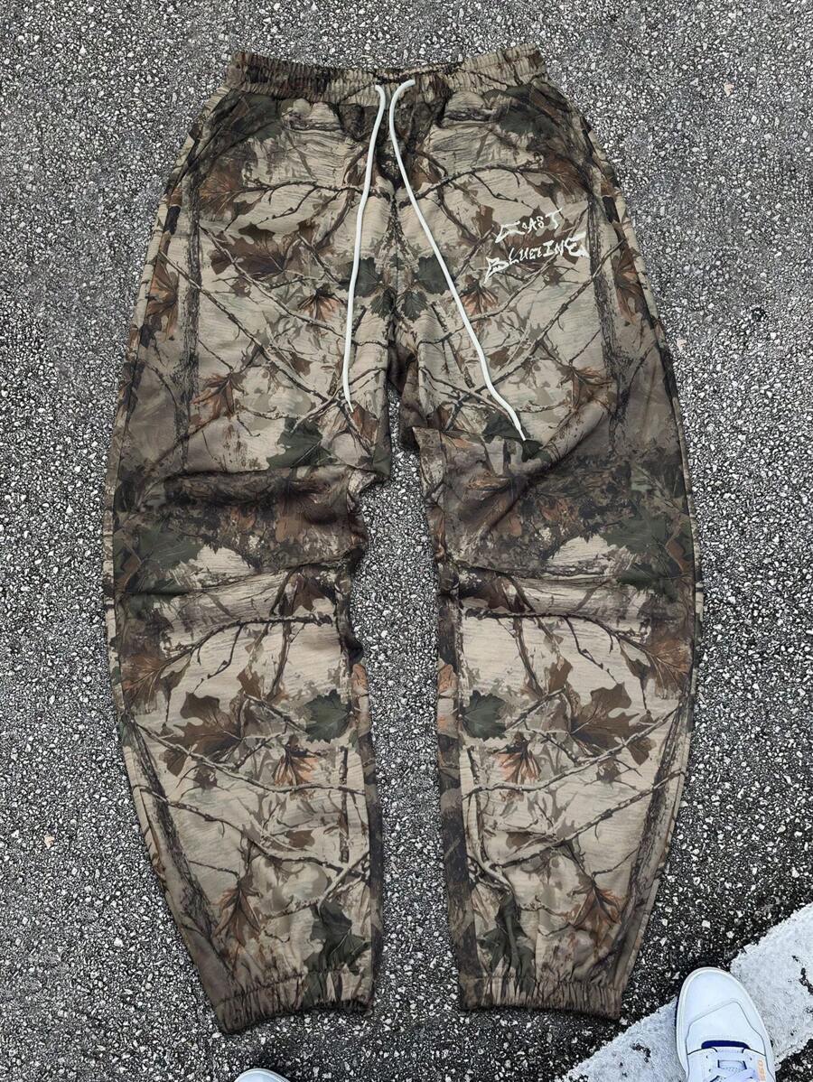 Manfinity EMRG 男士休闲街头树印花抽绳腰运动裤，适合狂欢