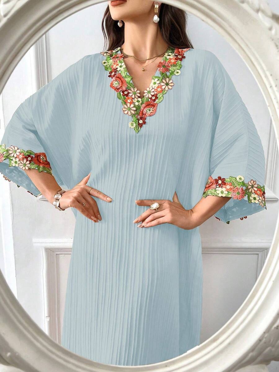 Al Najma 女士刺绣束腰外衣和阿拉伯传统长裙 - 淺藍色 - 查看 1