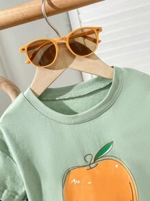Baby Boys 2-Piece Summer Set, Casual Cute Fresh Style Recommended. Green Fresh And Cooling Combination, Round Neck Short Sleeve Green Top Decorated With Oranges, Lively And Cute, Paired With Vintage Washed Blue Elastic Waist Ripped Denim Shorts Energetic. Loose Fit Design , Suitable For Outings, Kindergarten Daily Wear, Beach Vacation Strolling, Birthday Gifts Etc, Effortlessly Creating Adorable Look!