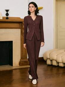 Moireta 简约休闲罗纹针织收腰 V 领喇叭袖女式睡衣套装 - 棕色 - 查看 6
