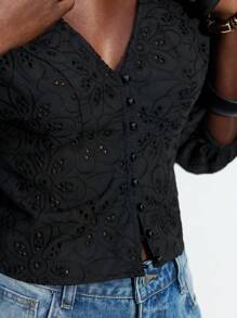 Maija Damska bluzka z dekoltem w serek, guzikami z przodu, w swobodnym stylu na wakacje na plaży, z kwiatowym haftem, z wyciętymi rękawami typu latarnia, odpowiednia na hawajskie festiwale muzyki country, wakacje