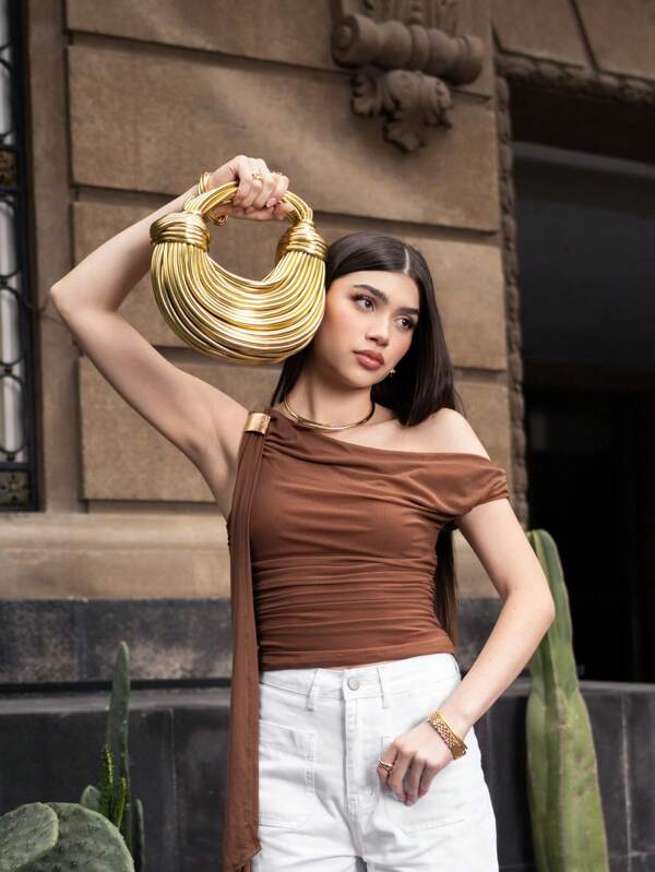 SHEIN X ELOISA & ORSON SHEIN MOD Top de tirantes estilo vintage asimétrico marrón con volantes y decoración de metal, estilo occidental, renacimiento