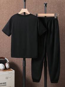 SHEIN 2件套儿童/青少年男童休闲日常百搭舒适拼接撞色印花图案圆领短袖T恤和长裤针织套装 - 彩色 - 查看 2