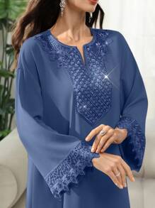 SHEIN Najma 优雅 V 领喇叭袖阿拉伯风格串珠装饰喇叭裙，春夏 - 藍色 - 查看 3